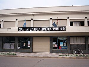 Archivo:Municipalidad de San Justo