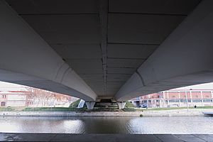 Archivo:Puente de la Princesa, detalle estructura, Legazpi