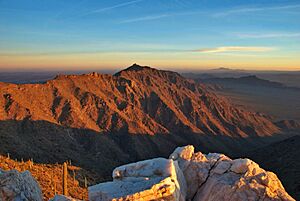 Archivo:Quartzpeak022014