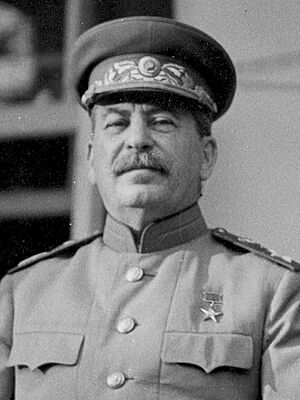 Archivo:StalinCropped1943