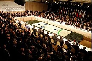 Archivo:XXX Cumbre del Mercosur - Córdoba - 21JUL06 - presidenciagovar