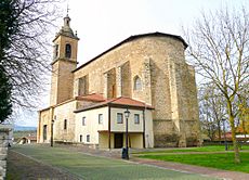 Archivo:Aríñez - Iglesia de San Julián y Santa Basilisa 12