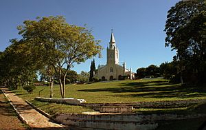 Archivo:Aregua church 040