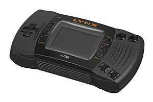 Archivo:Atari-Lynx-II-Handheld-Angled