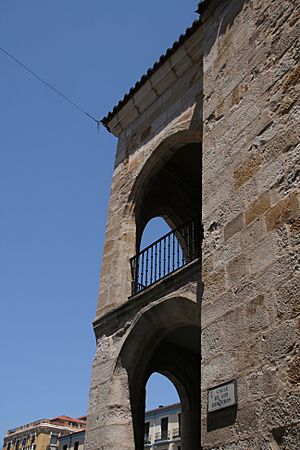 Archivo:Balconada de Ayuntamiento Viejo- Zamora