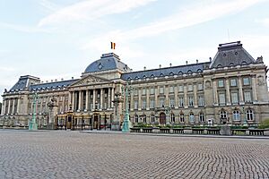 Archivo:Belgium-6598 - Palace (13935156270)