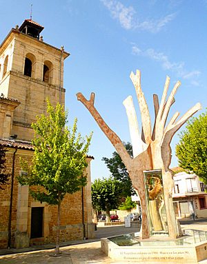 Archivo:Boñar - Iglesia de San Pedro y Negrillón 1