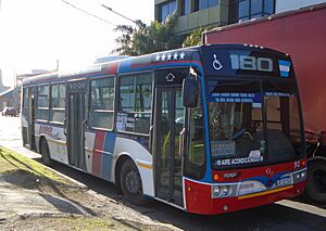 Archivo:Colectivo de la Línea 180