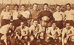 Archivo:Colo-Colo en 1941, Estadio, 1946-06-15 (161)
