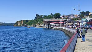 Archivo:Costanera de Chonchi