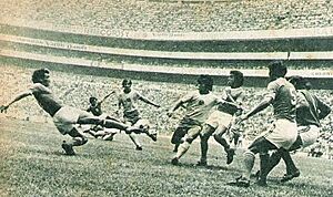 Archivo:Cruz Azul v America 1972