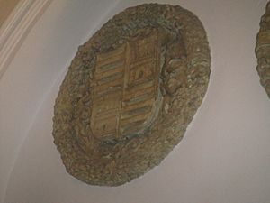 Archivo:Escudo de armas 2. Iglesia de San Hipólito de Córdoba