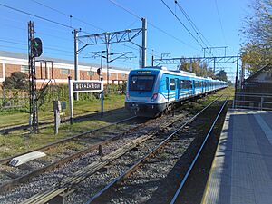 Archivo:Estación Berazategui del Ferrocarril Roca