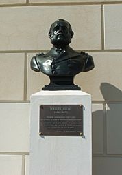 Genova-Boccadasse-Statua a Miguel Grau-DSCF1227