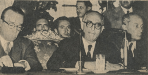 Archivo:José María Guido y Arturo Frondizi