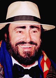 Archivo:Luciano Pavarotti 2004