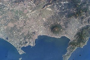 Archivo:Monte Vesubio y Golfo de Nápoles