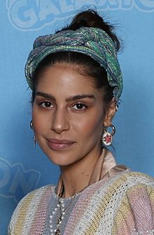 Nadia Hilker Photo Op GalaxyCon Richmond 2020.jpg