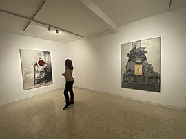Archivo:Pilar Lara en galeria Freijo