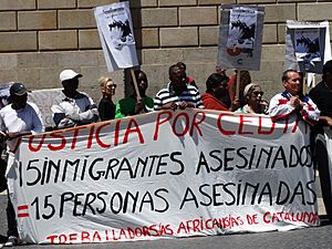 Archivo:Pro-Immigrant Demonstration - Placa Jaume - Barcelona - Spain (14327413504)