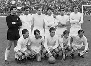 Archivo:Real Madrid (1966)