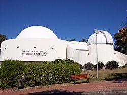 Archivo:Sir Thomas Brisbane Planetarium