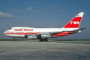 Archivo:TWA Boeing 747SP Volpati-1