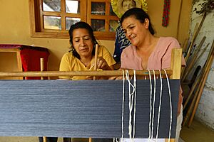 Archivo:Taller de makana