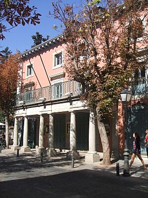 Archivo:Teatro Real Coliseo Carlos III - Fachada Principal - 3