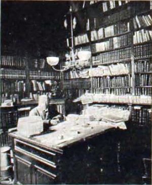 Archivo:Toribio Medina en su biblioteca