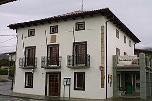 Archivo:Udaletxea Maruri