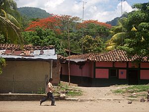 Archivo:Alubaren casas tìpicas