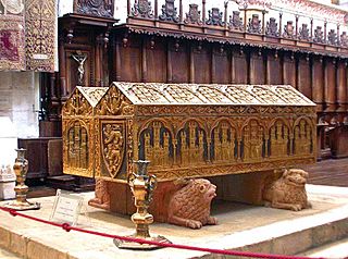 Archivo:Burgos-Monasterio de las Huelgas-4-Tumba de Alfonso VIII y su esposa Leonor de Plantagenet