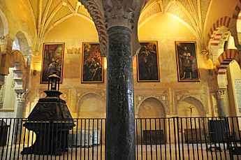 Archivo:Capilla de San Felipe y Santiago (Mezquita-catedral de Córdoba)