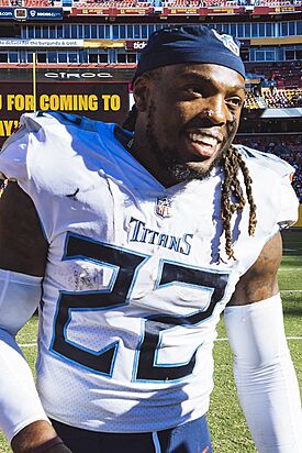 Derrick Henry OCT2022 (cropped).jpg