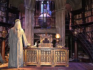 Archivo:Dumbledore's Office - Aug 2013