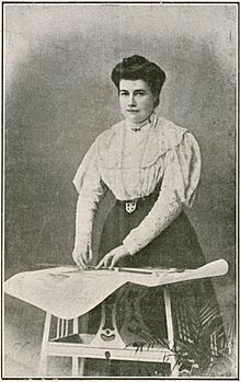 Fotografia de la delineant Leonor Ferrer.jpg