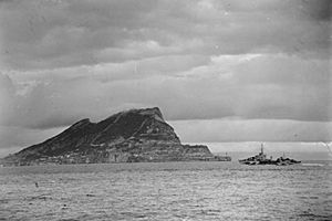 Archivo:HMS Argonaut gibraltar