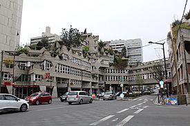 Archivo:Immeubles avenue Gosnat Ivry Seine 2