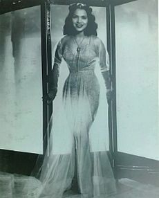 Archivo:María Victoria Cervantes circa 1950s (cropped)