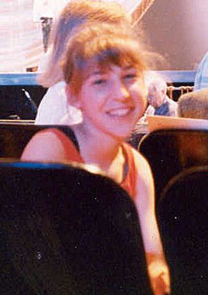 Archivo:Mayim Bialik at the rehearsal for the 1989 Academy Awards recrop
