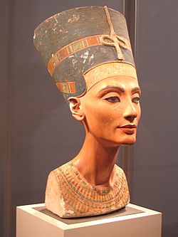 Archivo:Nefertiti berlin