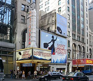 Archivo:New Amsterdam Theatre Mary Poppins 2007 NYC