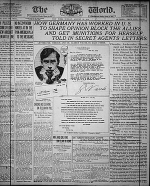 Archivo:New York World front page, August 15, 1915