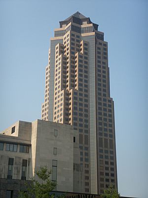Archivo:Photo 801grand north-eastside des moines usa 2007-06-15
