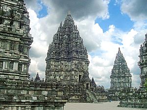 Archivo:Prambanan Shiva Temple