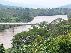 Archivo:Puente Gualán