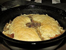 Round steak and kidney pie - 3.JPG