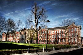 Sir Frederick Mappin Building.jpg