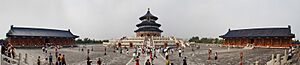 Archivo:Temple of Heaven, Beijing, China - 010 edit